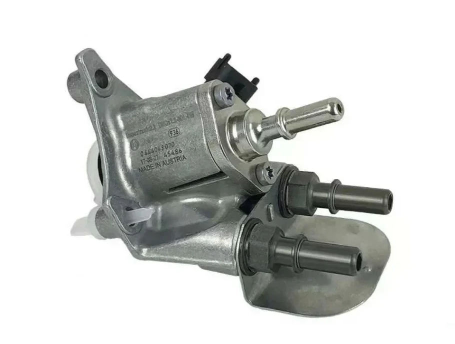 CAT 4859752 DEF injektor Leaftec – AdBlue befecskendező dízel kipufogógáz-kezelő rendszerhez